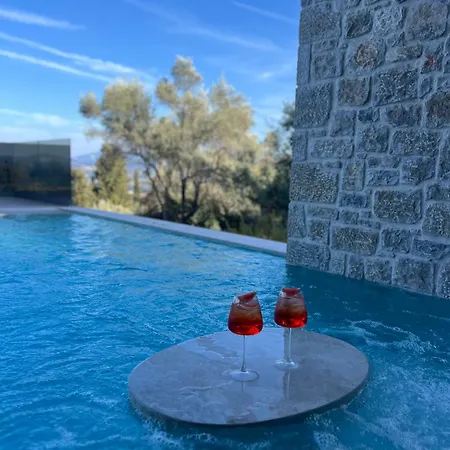 Villa Isle Of View Apólpena